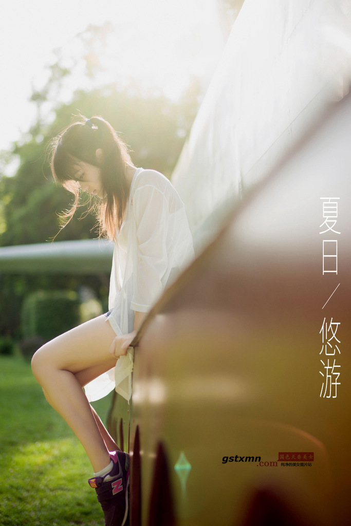 中国香港女演员嫩模一姐周秀娜、大秀双乳图片