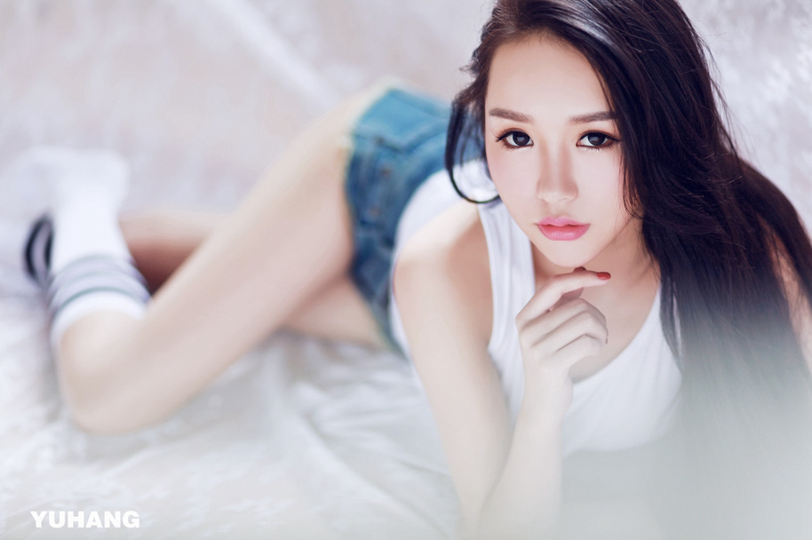 中国香港女演员嫩模一姐周秀娜、大秀双乳图片