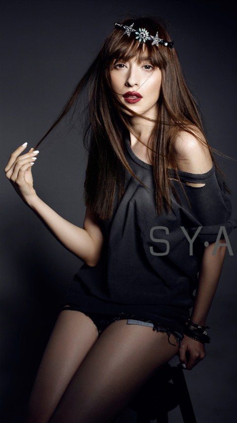 运动装美女图片