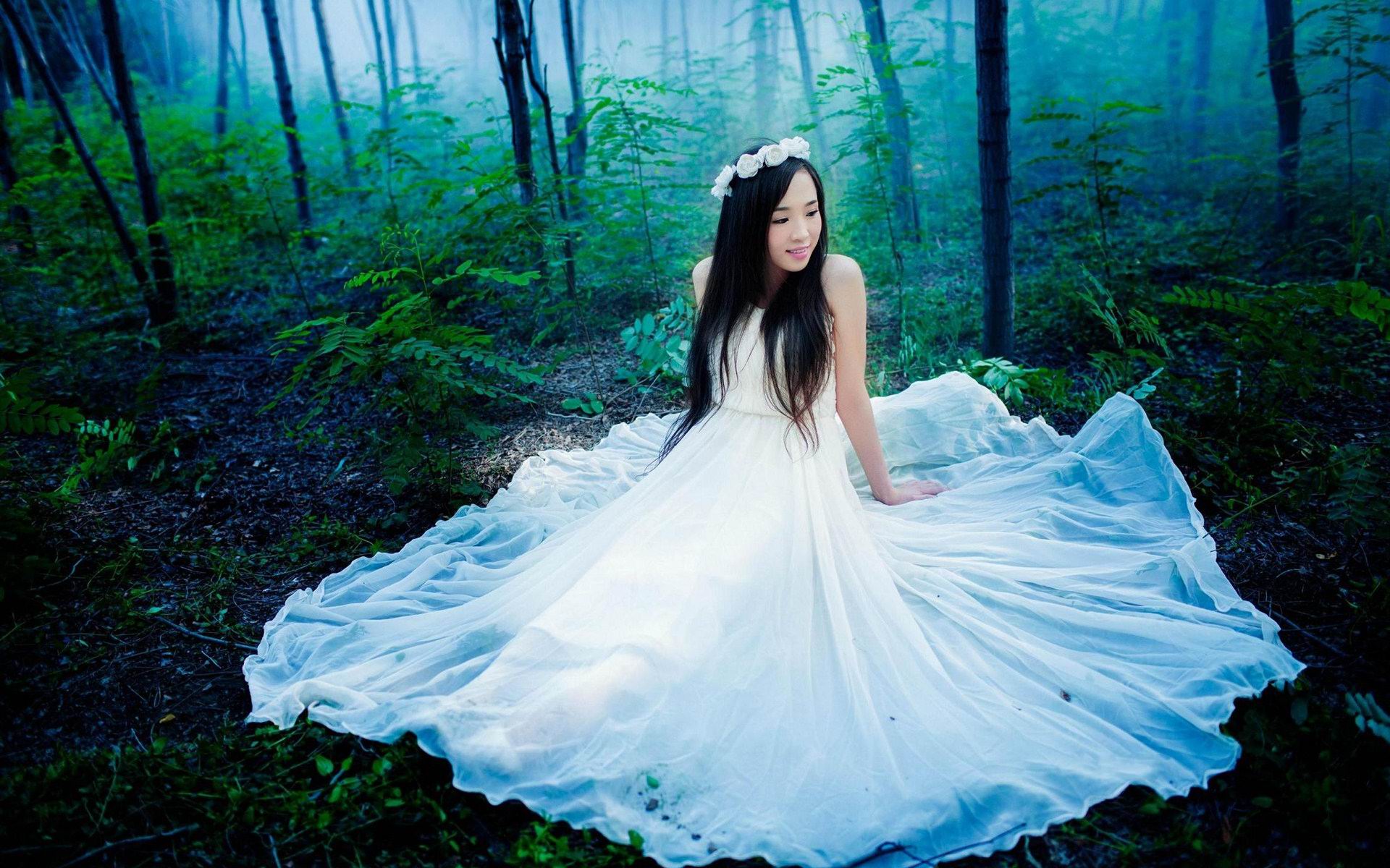 绚丽多彩梦幻世界里的可爱萌妹子COS高清大图艺术写真集图片