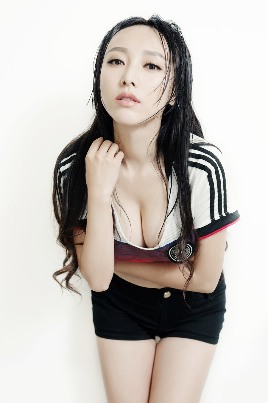 中国大陆内蒙古女演员韩一菲裸妆照诱惑迷人图片 中国大陆内蒙古女演员韩一菲裸妆照诱惑迷人图片