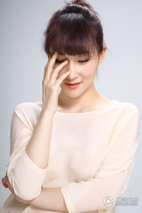 中国内地女演员孙嘉琪搜狐视频性感活动照图片图片