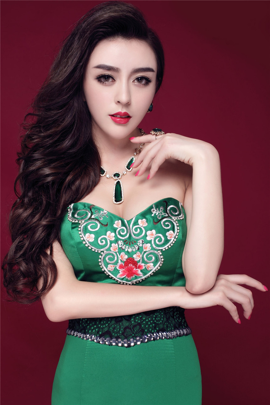 性感美女高兮妍抚媚诱惑迷人写真图片合集(二)图片