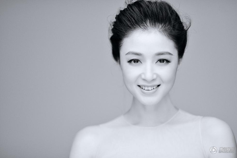 高清内地祖籍湖南益阳女演员华妃蒋欣诠释性感中的小清新时尚唯美写真图片