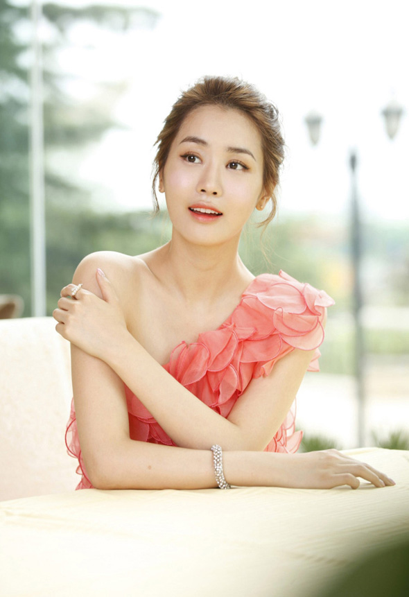 韩国女星李多海性感甜美诱惑私房照图片