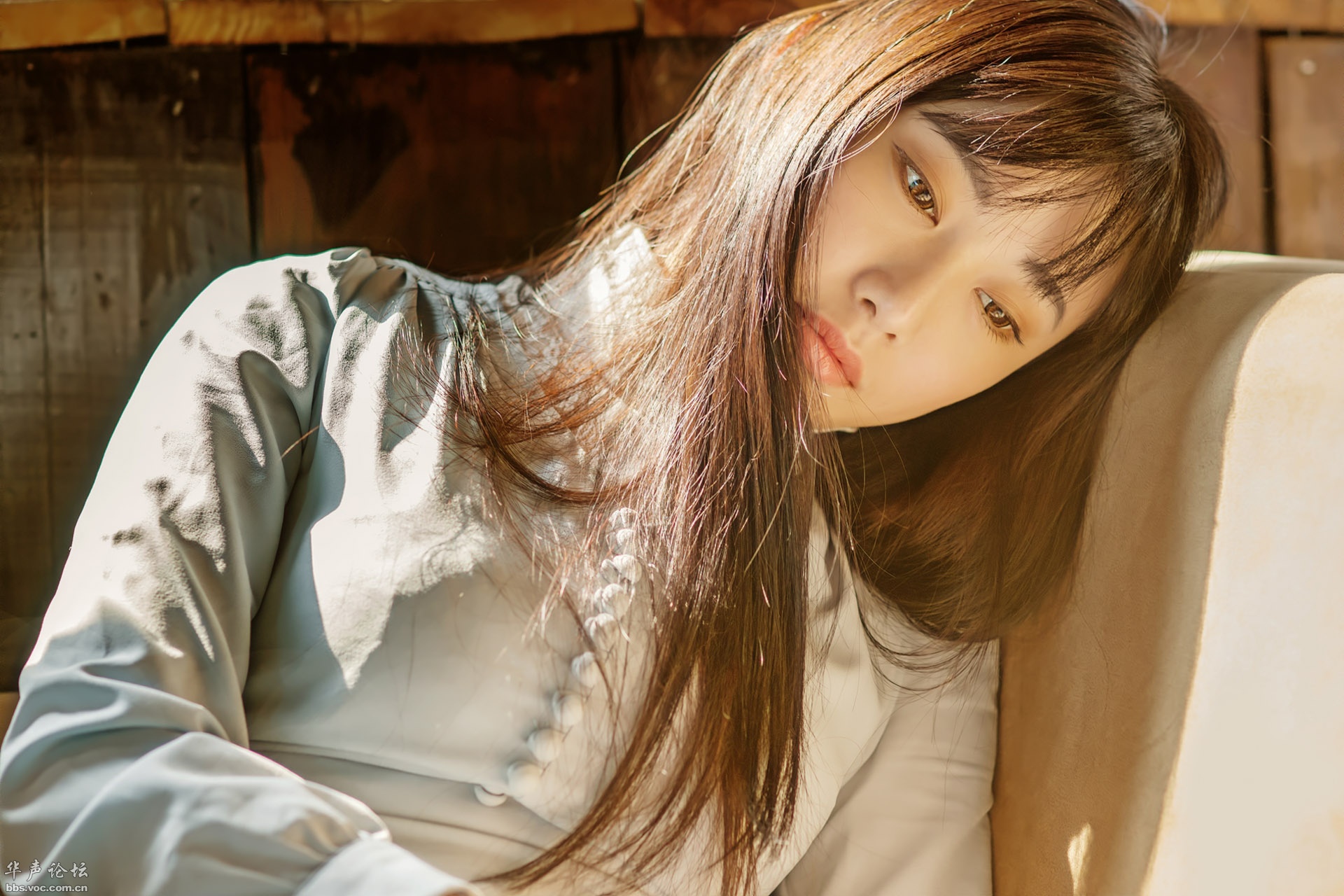 温暖治愈系美女图书馆唯美意境写真诱惑图片