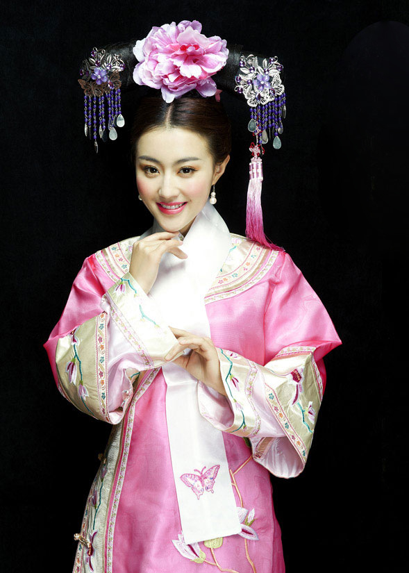 美女修长嫩白大长腿性感私房诱惑写真图片