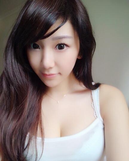 陈冠希前女友谢芷蕙整容后美照火辣身材P图过度成外星人图片