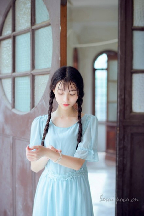 漂亮美女情趣透明装90后嫩模诗朵雅玉体撩人图片