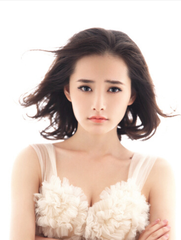 性感全透明露背连衣裙美女瀑布湿身自拍图片