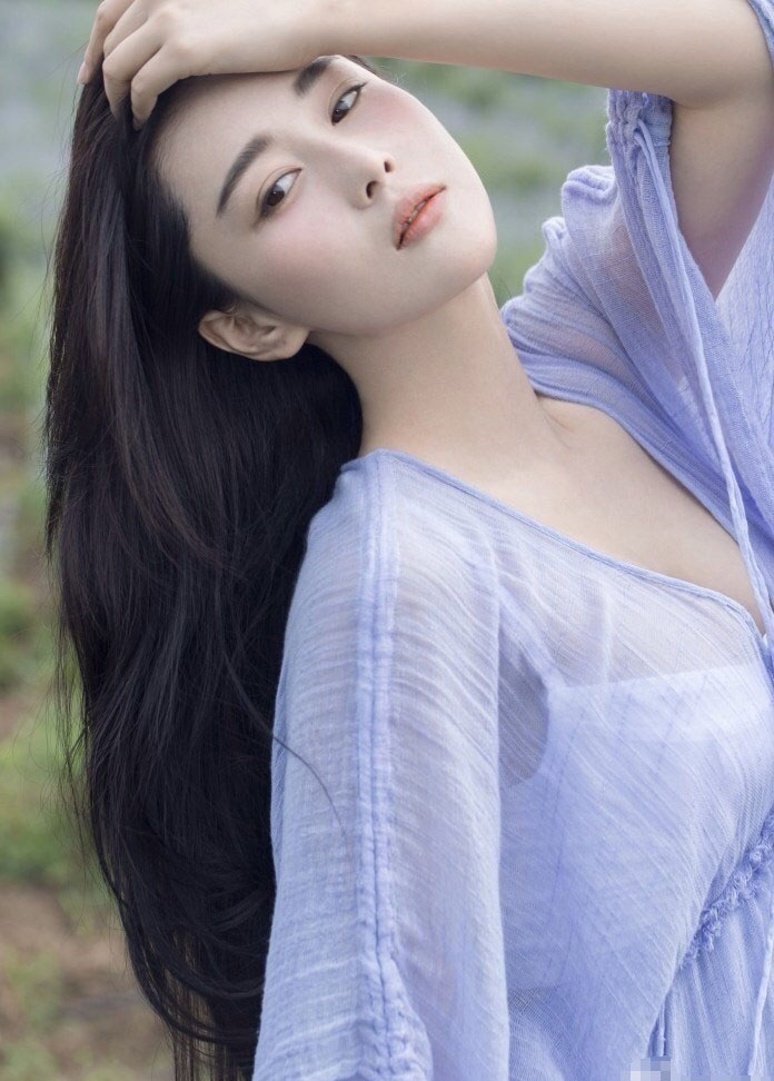 杜若溪冰雪女神完美婚纱女神露性感写真图片