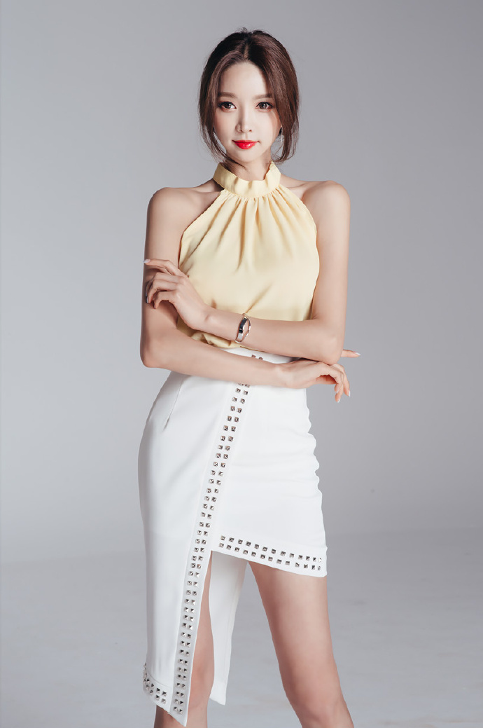 性感车模美女刘静怡极致喷血诱惑高清艺术图集图片