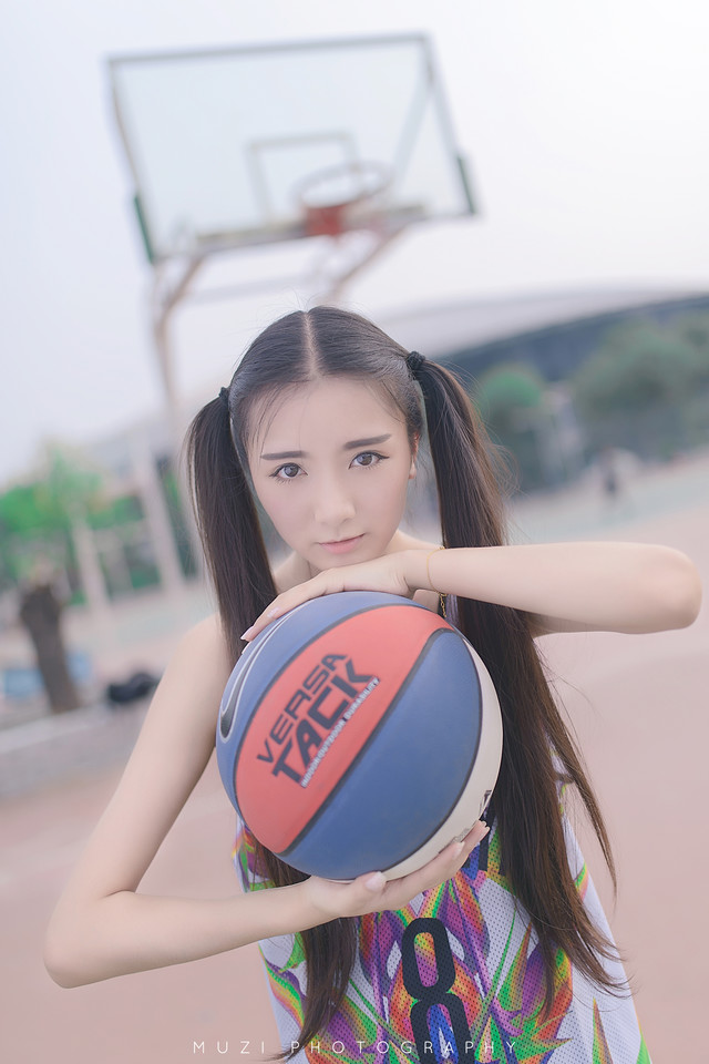 美女图片欣赏黑色丝滑超薄透视裙专刊美女深沟的诱惑挑逗姿势摆拍图片图片 美女图片欣赏黑色丝滑超薄透视裙专刊美女深沟的诱惑挑逗姿势摆拍图片图片