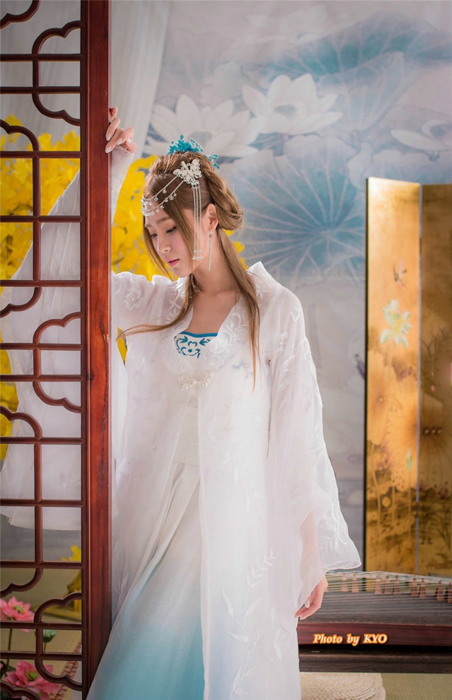 让人喷鼻血的性感美女金黄短发极致诱惑私房艺术图集图片