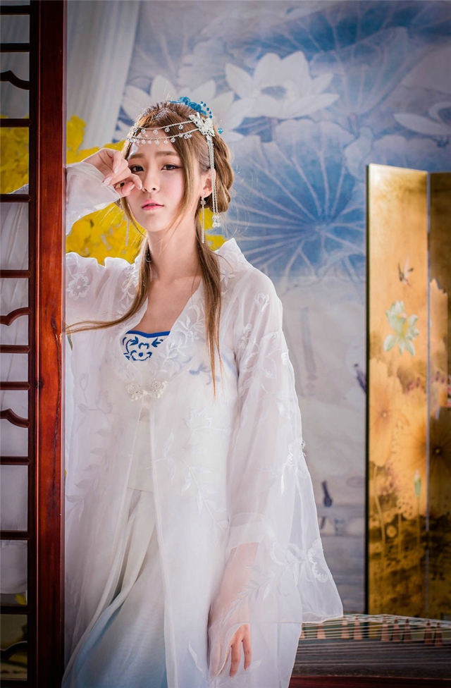 让人喷鼻血的性感美女金黄短发极致诱惑私房艺术图集图片