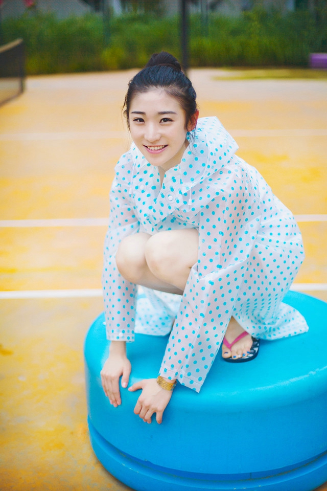 清纯学生妹张嘉怡  穿着校服自拍图片