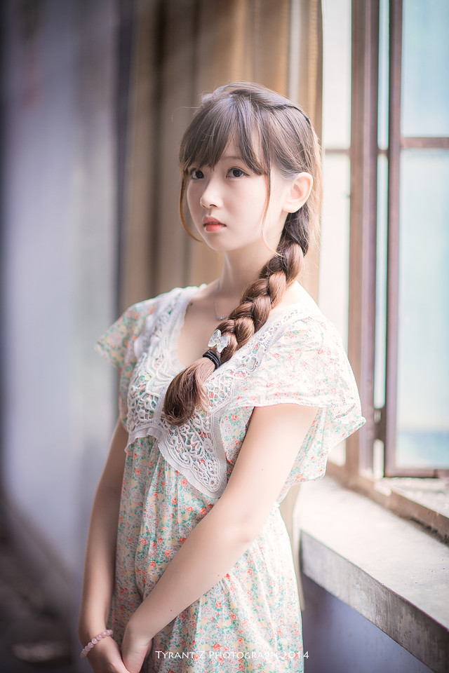 肚兜美女图片