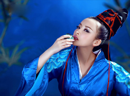 让人眼前一亮的绝色古装美女炫酷十足的艺术写真图片合集图片