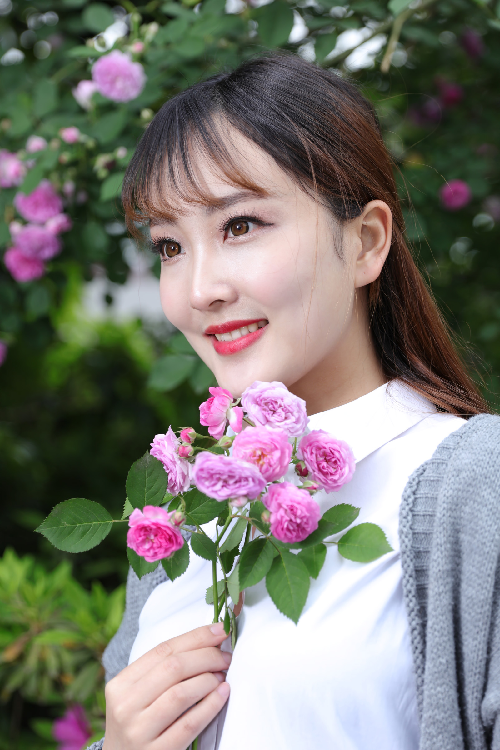 露乳图片