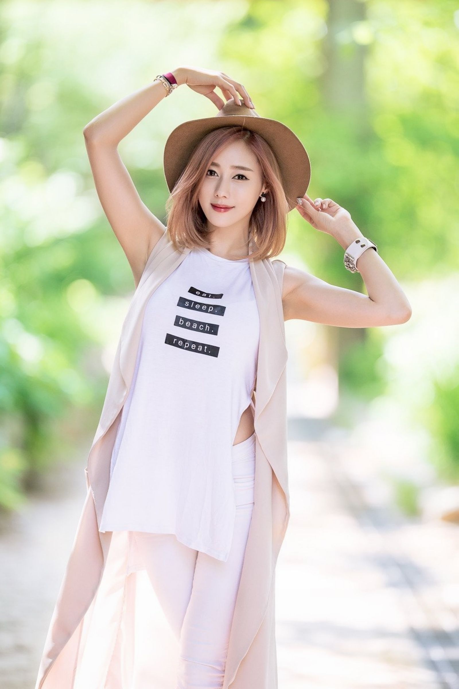 极品波霸美女嫩模诱惑自拍图片图片