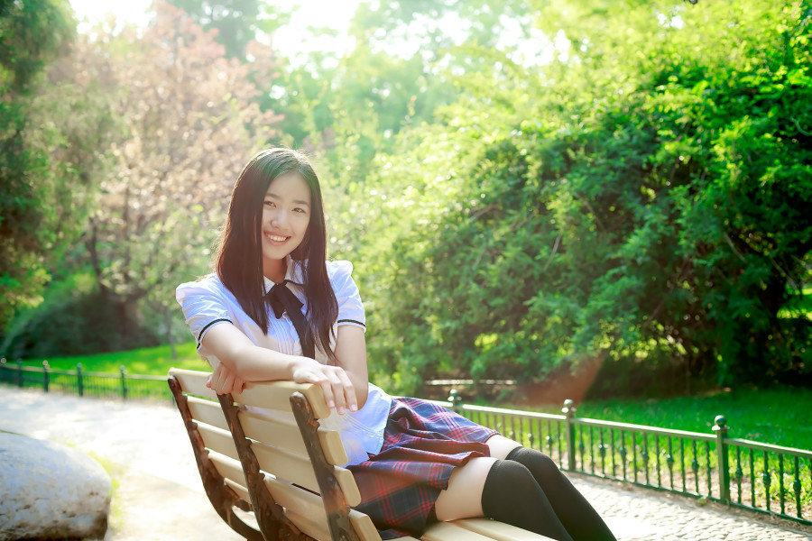 日系学生妹 金发学生装mm校园写真图片 日系学生妹 金发学生装mm校园写真图片