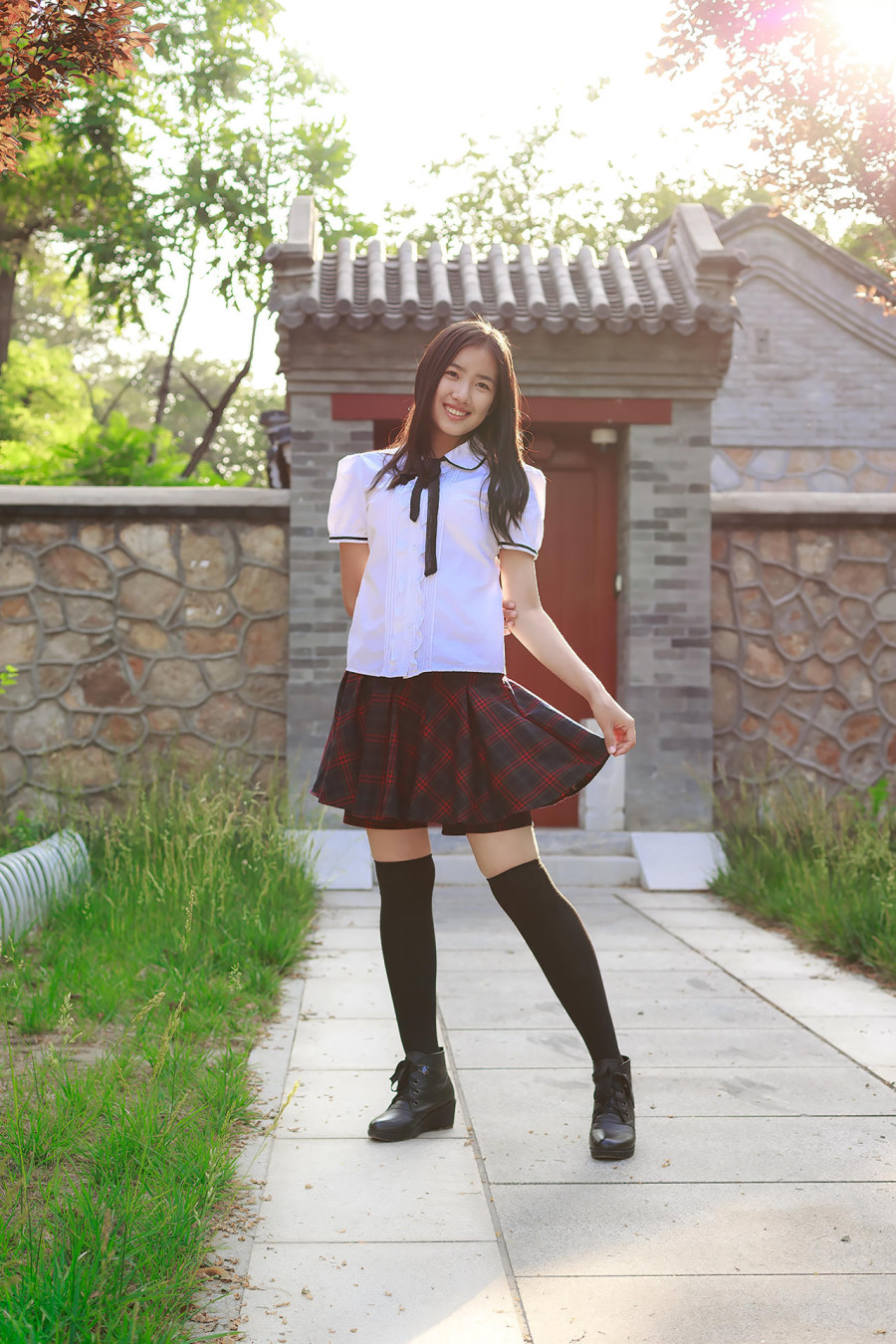 日系学生妹 金发学生装mm校园写真图片
