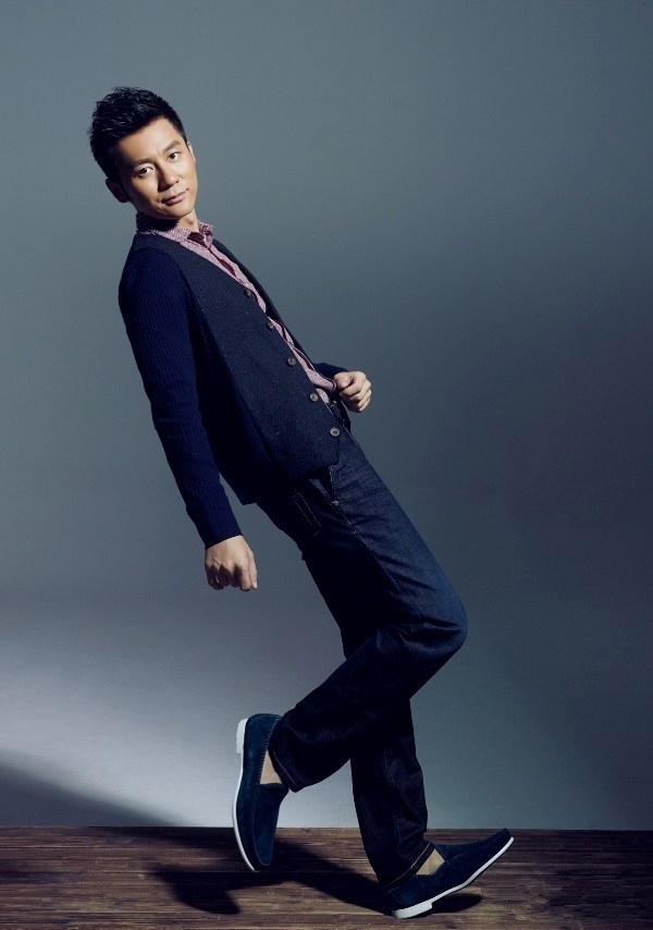 高清中国内地北京影视男演员李晨《视觉》周刊高清写真图片李晨最新高清写真图片显休闲商务范图片