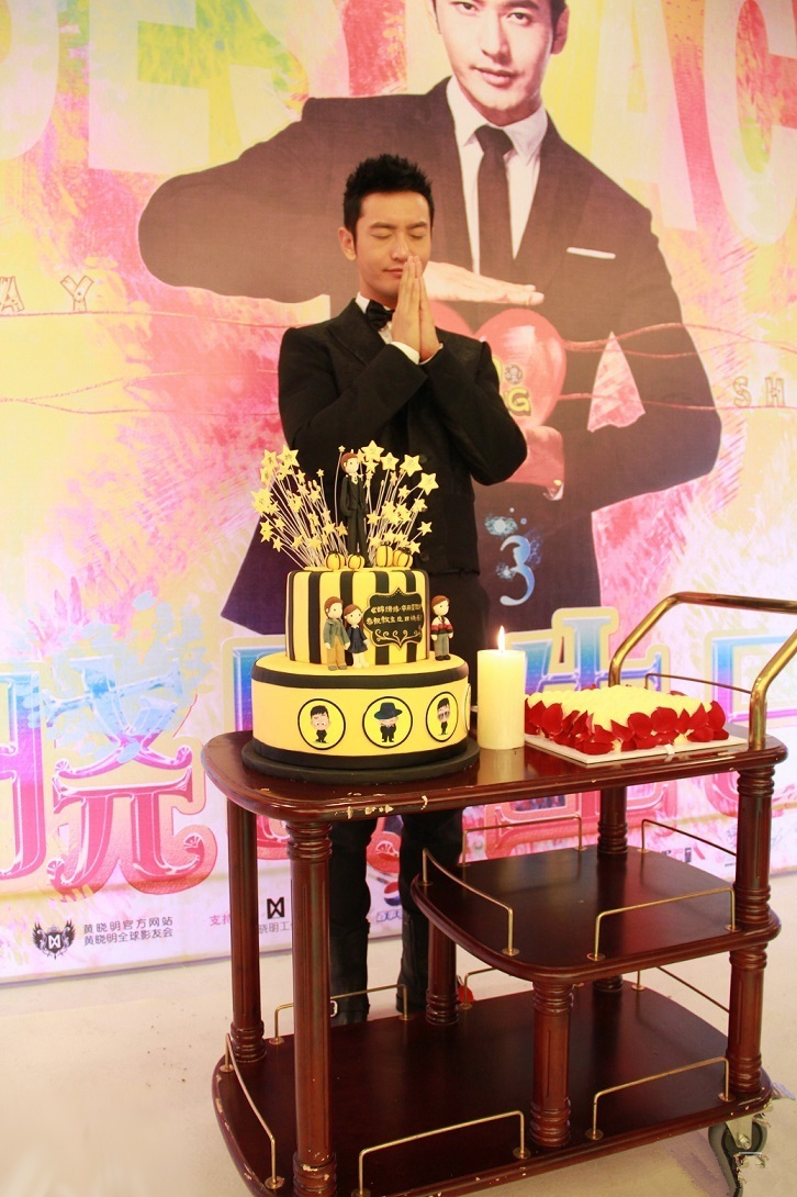 黄晓明《横冲直撞好莱坞》海报图片 黄晓明赵薇佟大为剧照图片图片