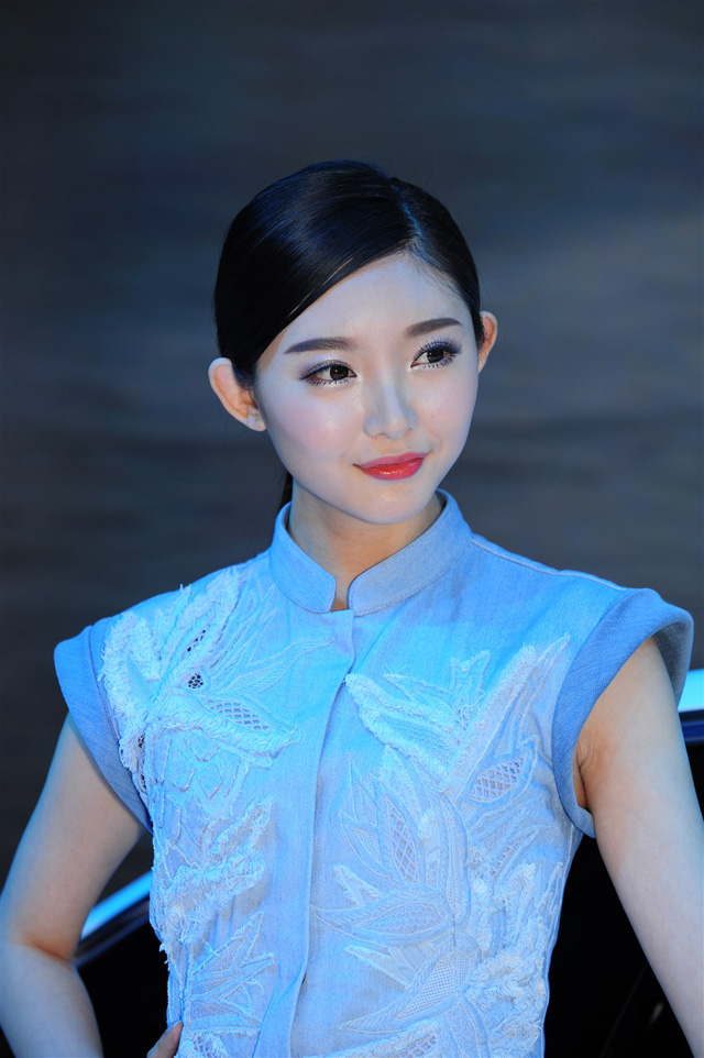 极品美女平面模特镜头前大胆诱惑写真图片图片