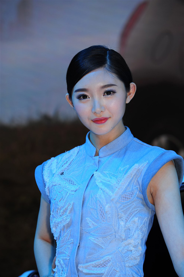 极品美女平面模特镜头前大胆诱惑写真图片图片 极品美女平面模特镜头前大胆诱惑写真图片图片