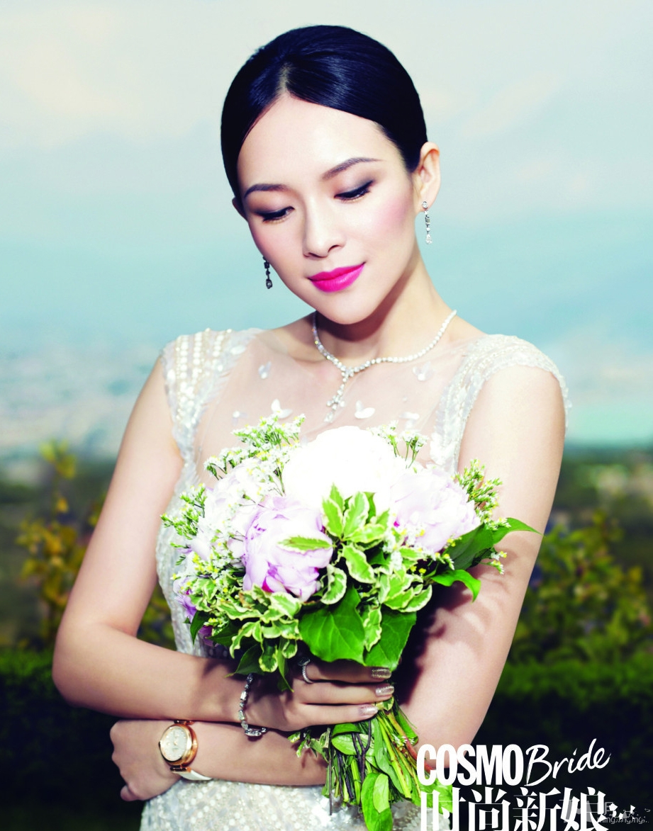 章子怡婚纱照图片 时尚大片曝光 纯白婚纱唯美动人图片