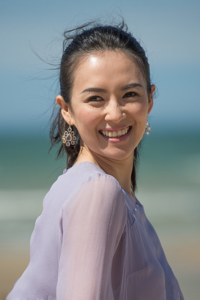 章子怡图片章子怡最新时尚封面图片 恋情甜美人比花娇图片