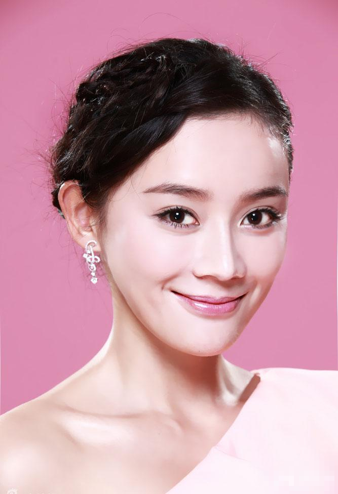 王的女人曝陈乔恩袁姗姗共浴照图片图片