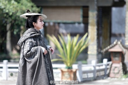 黄晓明电视剧图片《锦绣缘》黄晓明剧照图片 陈乔恩陷三角恋图片
