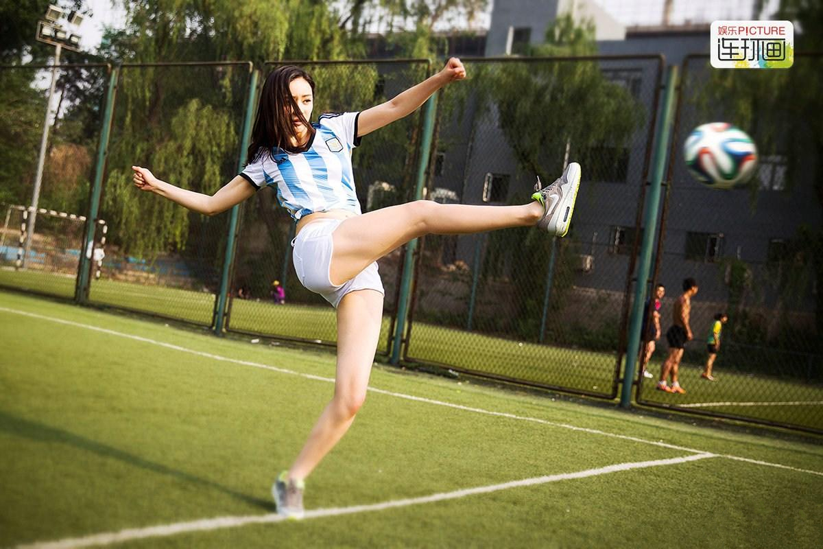 王的女人曝陈乔恩袁姗姗共浴照图片图片
