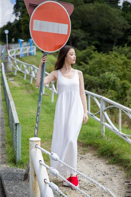 倪妮2014日本发现之旅 安静文艺女神范倪妮图片图片