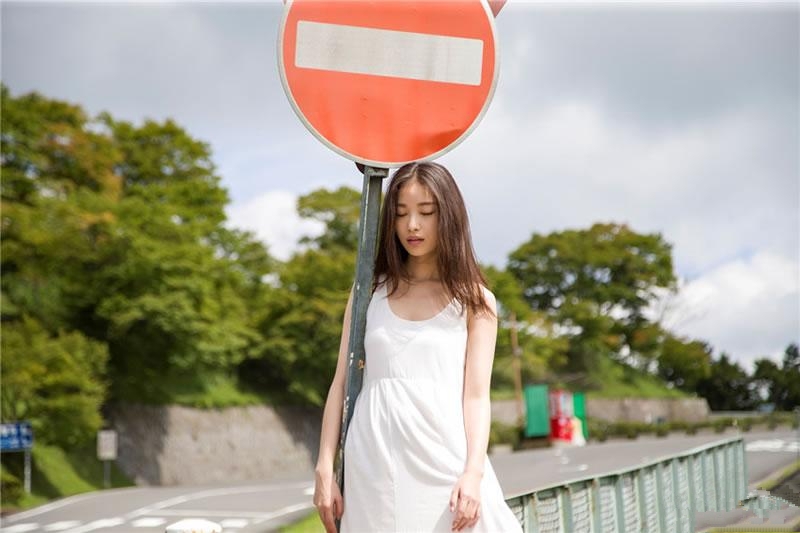 倪妮2015纽约大都会MetBall盛宴 性感成熟更增朦胧美图片