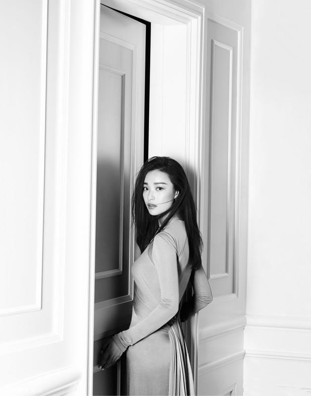 倪妮封面图片妖艳笑容性感十足图片