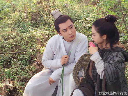 黄晓明电视剧图片《锦绣缘》黄晓明剧照图片 陈乔恩陷三角恋图片