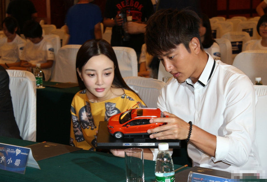 黄晓明Angelababy恩爱图片  电影《何以笙箫默》发布会图片图片