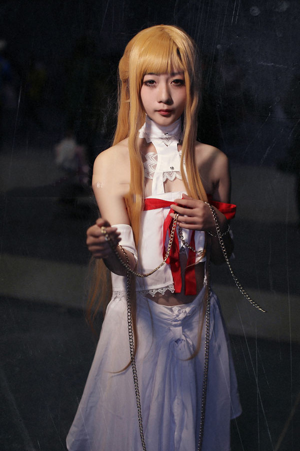 高清中国内地陕西西安女演员柴碧云烈焰红唇性感街拍写真图片图片