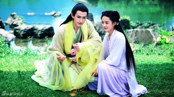 黄晓明电视剧图片《锦绣缘》黄晓明剧照图片 陈乔恩陷三角恋图片