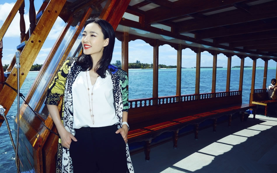 王丽坤阳光海岸写真图片 妩媚优雅甜美可人图片