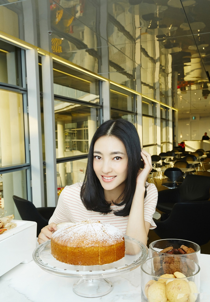 王丽坤混搭风随性时尚写真图片图片