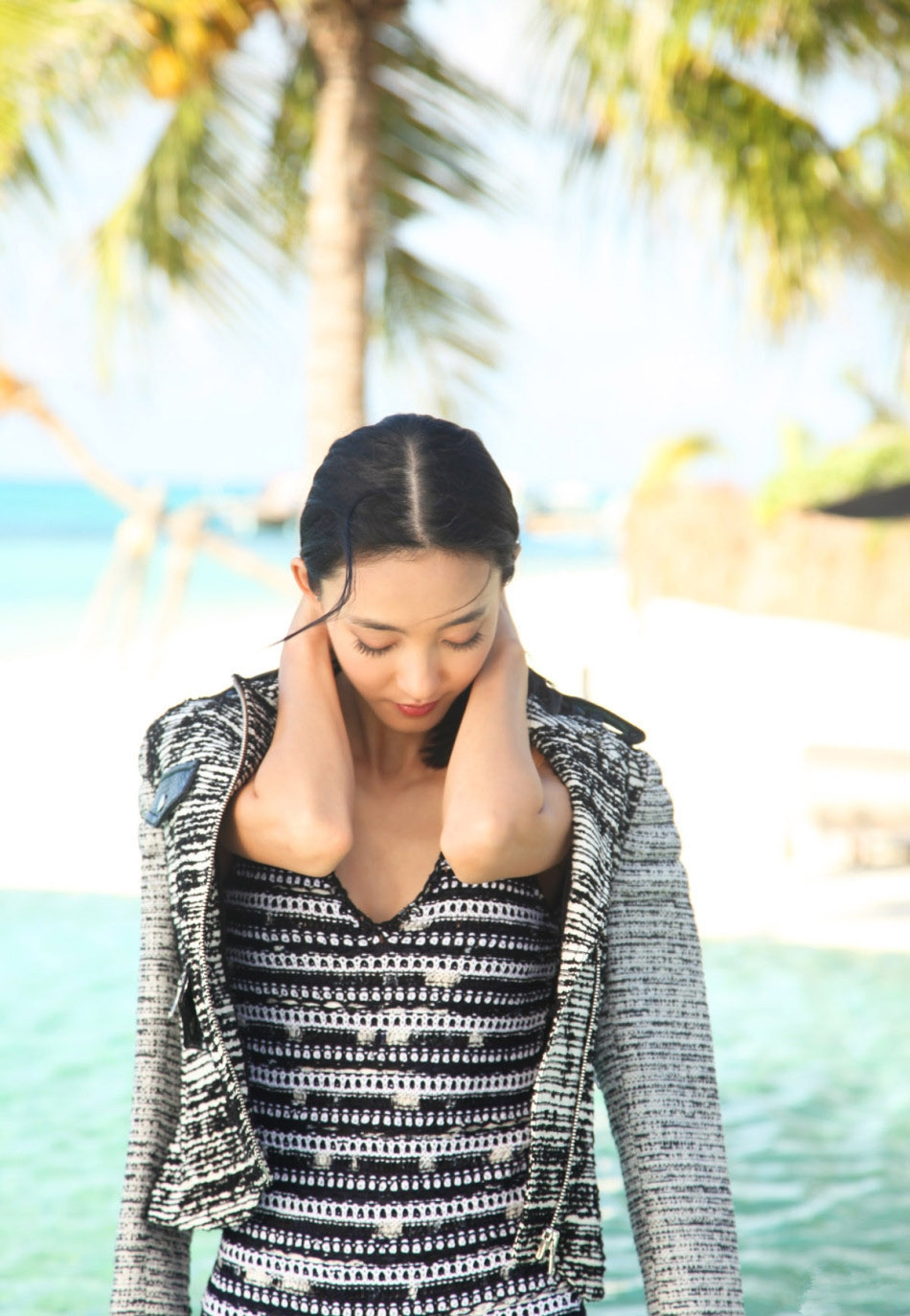王丽坤性感干练活动写真图片图片