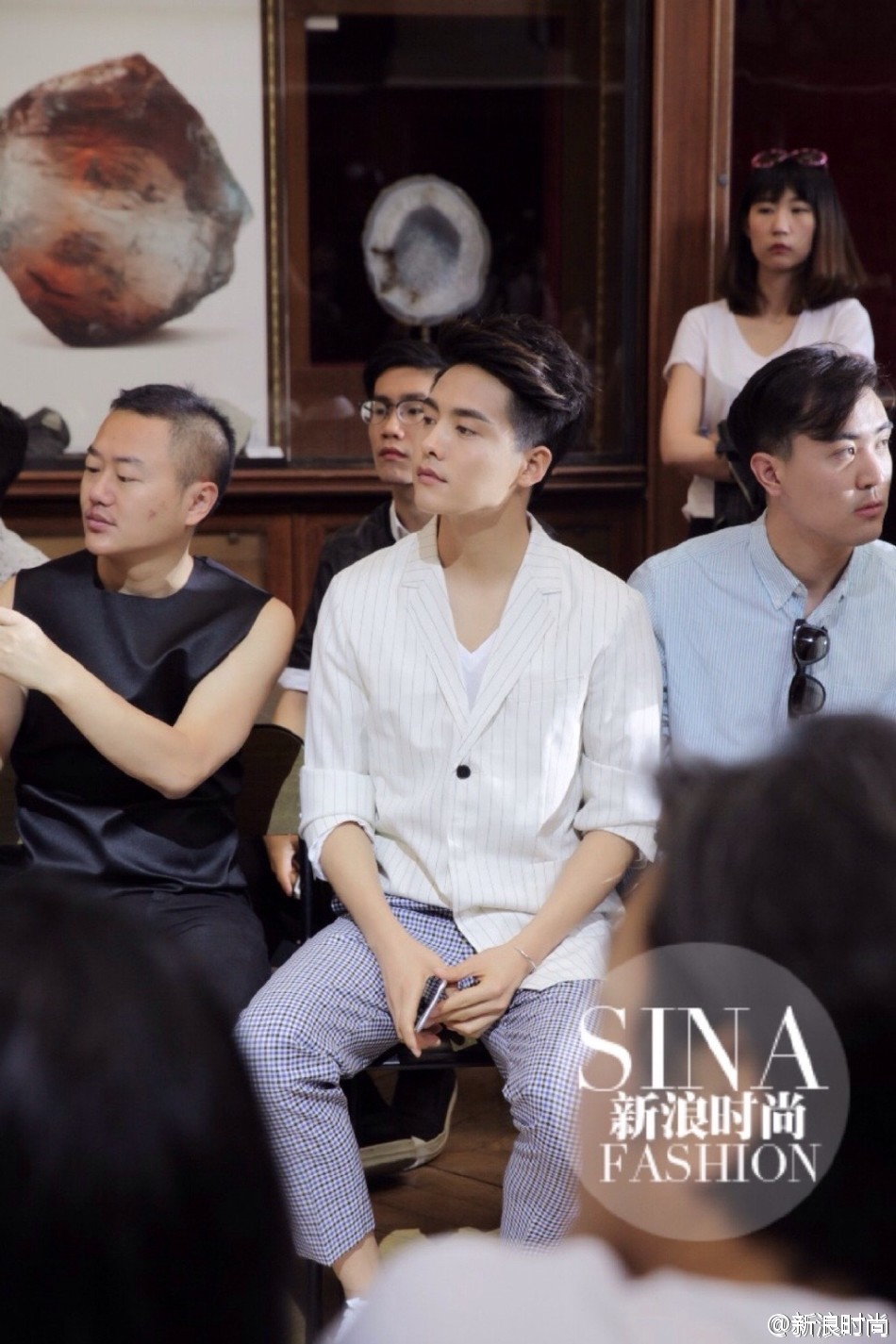 马天宇巴黎时装周帅气亮相 马天宇最新图片 马天宇图片图片