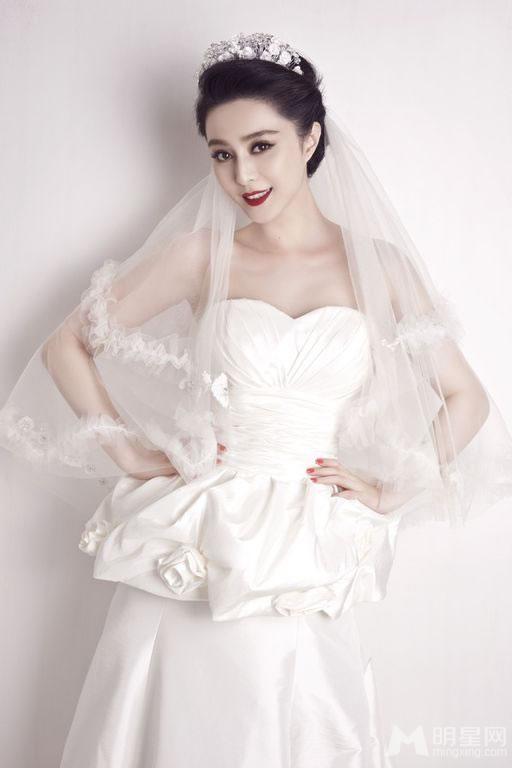 秦岚婚纱杂志图片 温婉惊艳动人图片