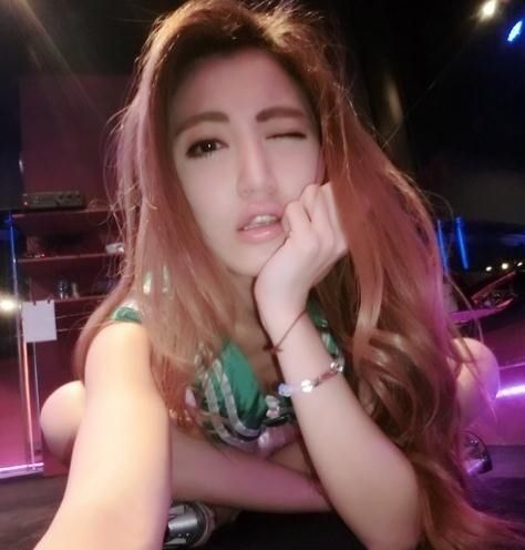 陈冠希搭萧亚轩情敌程颖婕 夜店买醉至深夜 陈冠希夜店图片图片