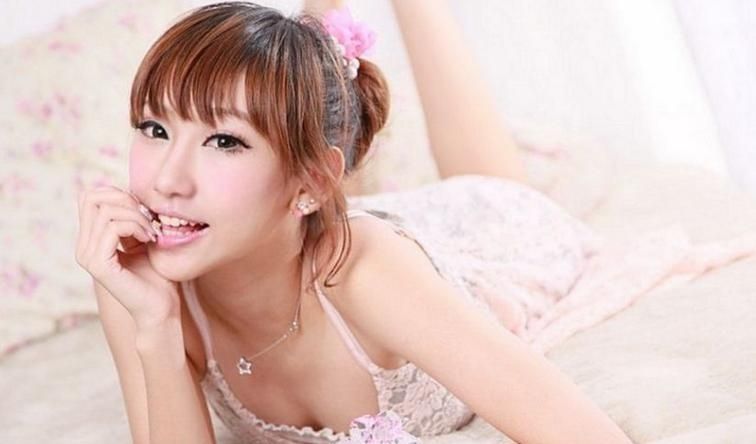 陈冠希旧爱谢芷蕙图片图片
