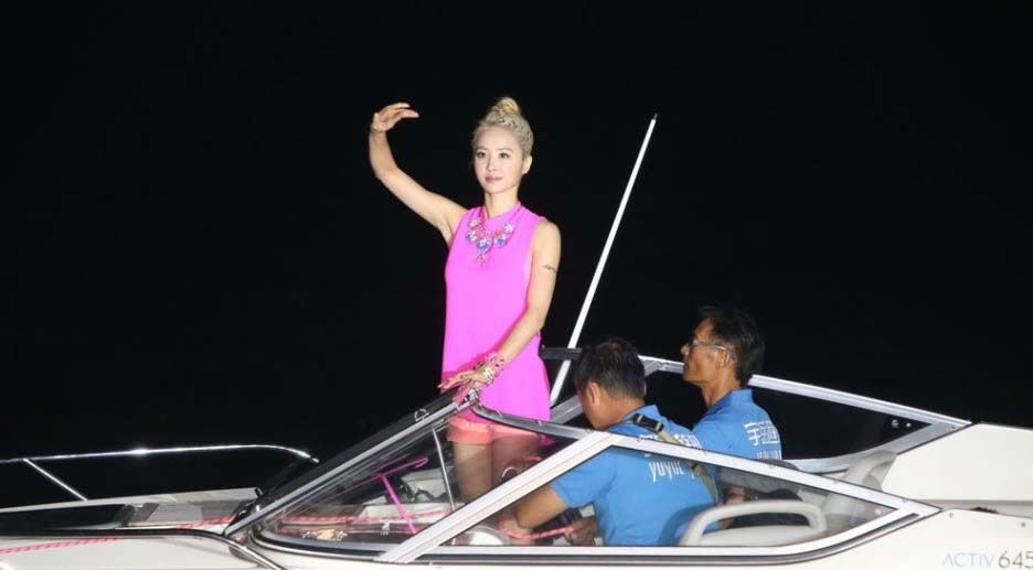 蔡依林西安火辣献唱 超短裤秀美腿 蔡依林演唱会活动图片图片